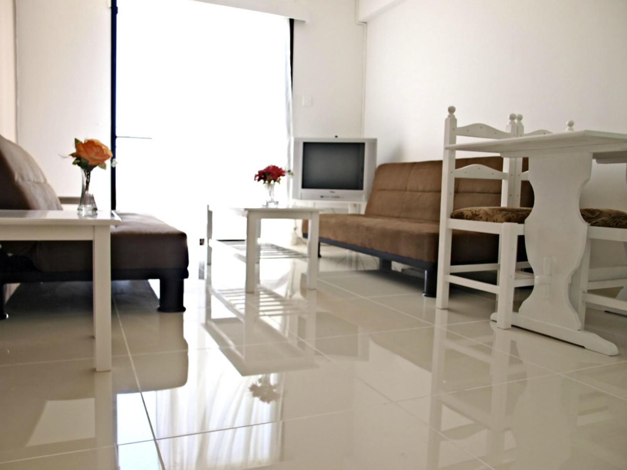 Hilltop Gardens Hotel Apartments Paphos Exterior photo