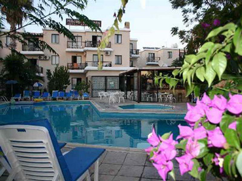 Hilltop Gardens Hotel Apartments Paphos Exterior photo
