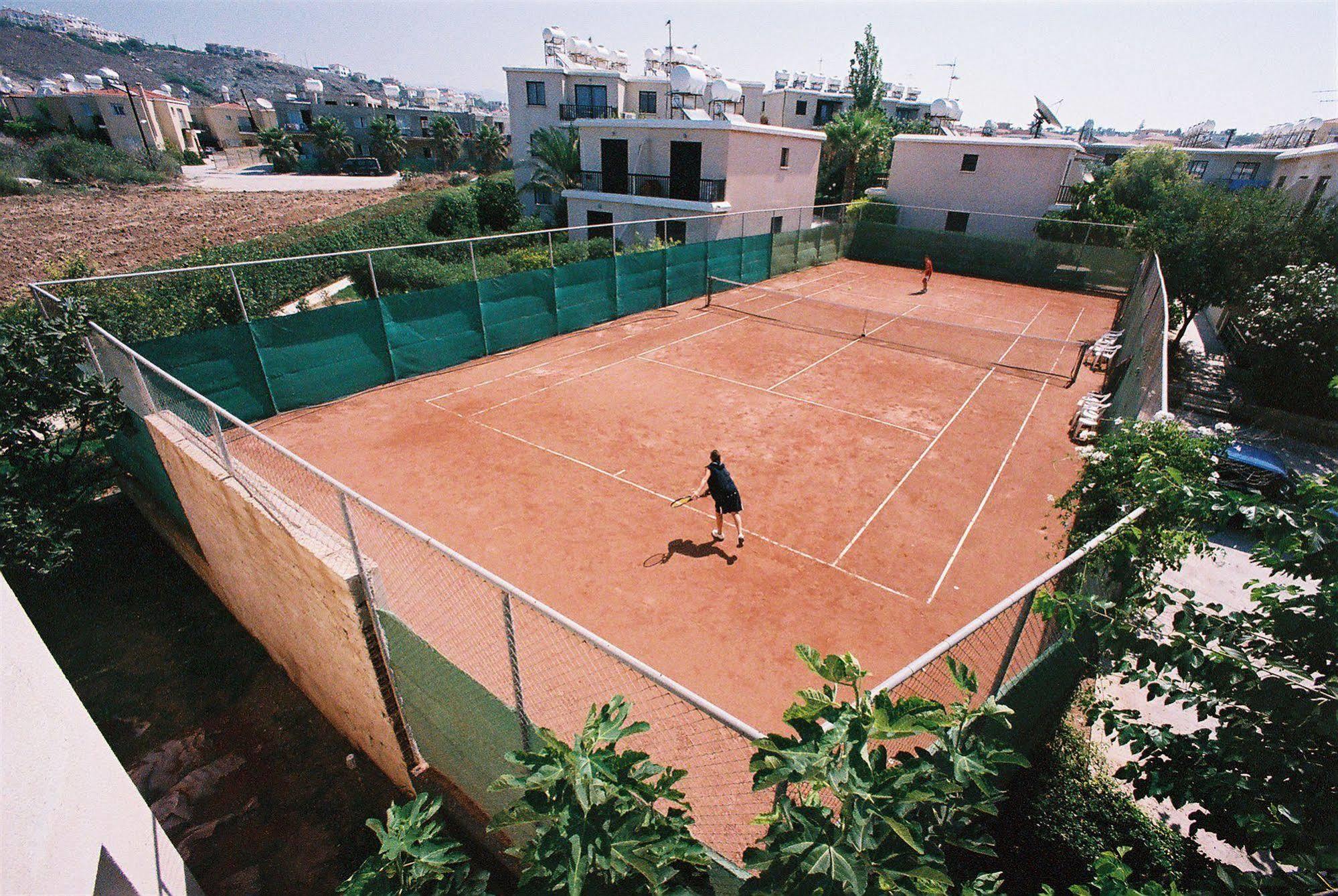Hilltop Gardens Hotel Apartments Paphos Exterior photo