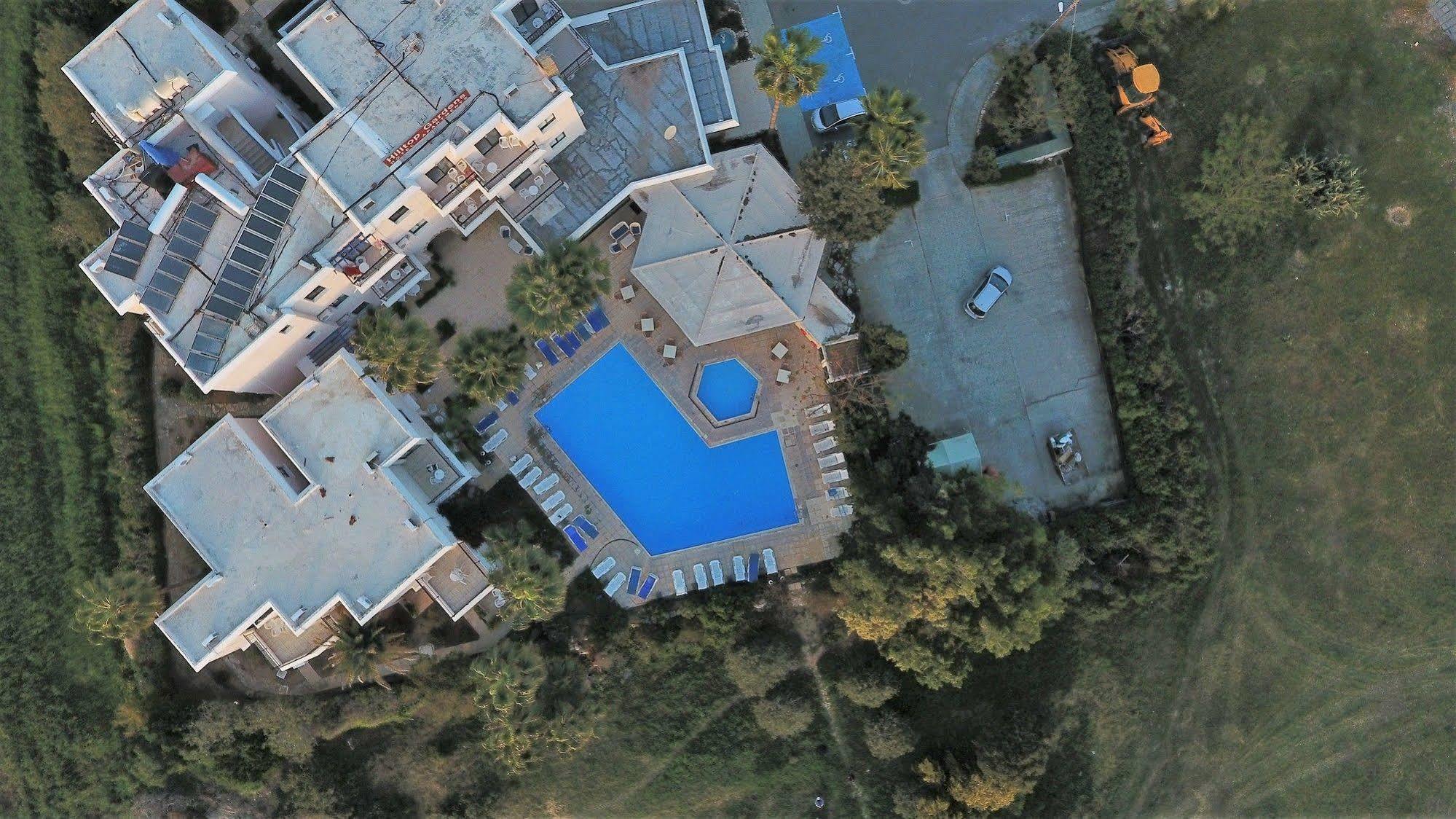 Hilltop Gardens Hotel Apartments Paphos Exterior photo