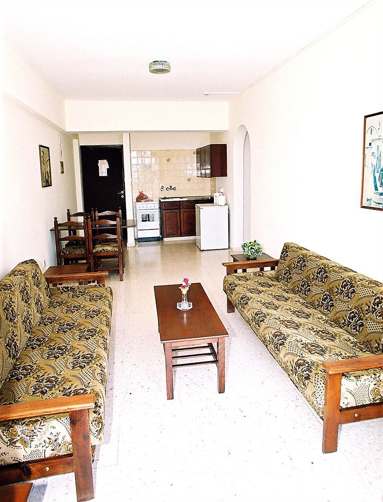 Hilltop Gardens Hotel Apartments Paphos Exterior photo